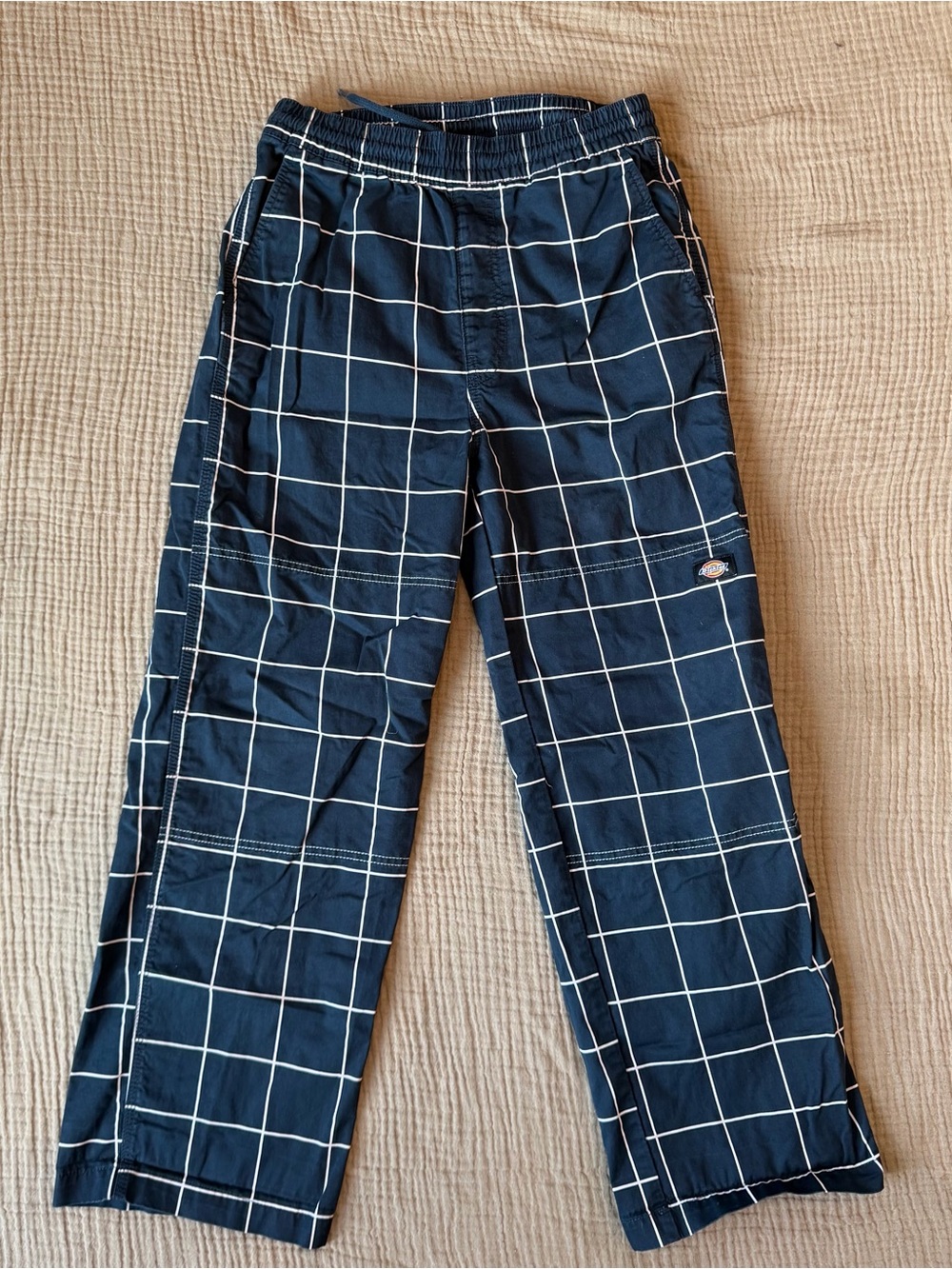 Women’s grid dickies navy and white pants